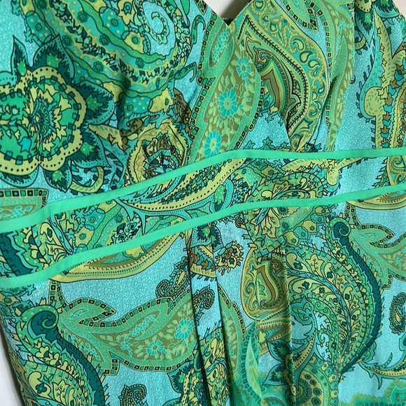 Donna Morgan silk chiffon paisley 2 pc dress set - Picture 6 of 7